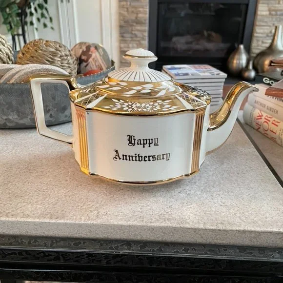 Rare Vtg Sadler Oval Happy Anniversary Teapot Gold Trim - Picture 4 of 6